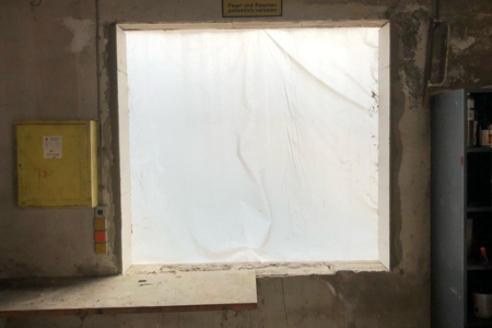 Fensteröffnung vergrößert und Brüstung auf 1 m abgesenkt – fachgerecht umgesetzt für mehr Licht und moderne Fensterlösungen.